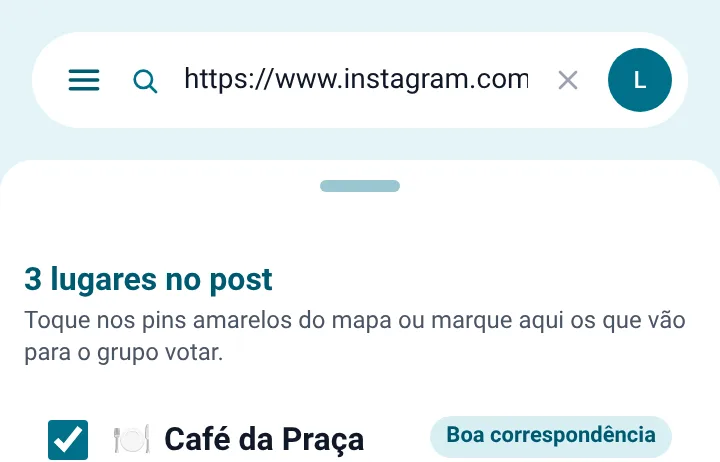 Tela do Topa Aí depois de colar um link do Instagram: 3 lugares encontrados no post, com o Café da Praça marcado para adicionar.